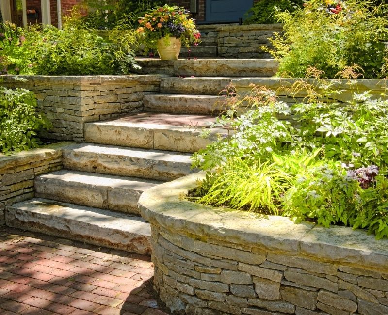 LANDSCAPING FEATURES THAT CAN IMPROVE YOUR PROPERTY’S AESTHETICS